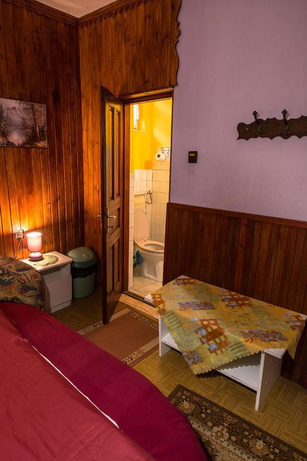 Garan Guesthouse Josvafo Ngoại thất bức ảnh
