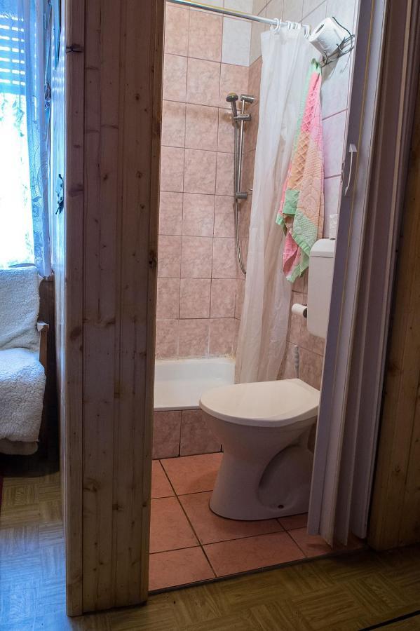 Garan Guesthouse Josvafo Ngoại thất bức ảnh